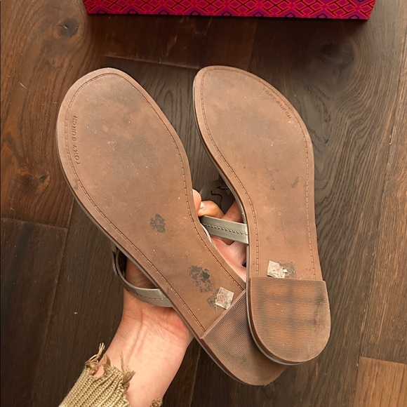 TORY BURCH MILLER SANDALS MALTA GRAY PATENT sz 9.5 - Picture 5 of 9